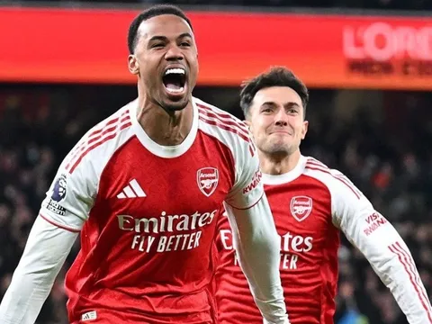 Arsenal thắng đậm Aston Villa trên sân nhà Emirates