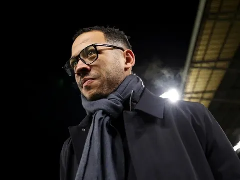 Huấn luyện viên Liam Rosenior ký hợp đồng với Chelsea đến năm 2032