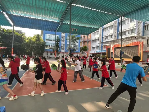 Trường THCS Phan Chu Trinh triển khai môn Pickleball trong trường học
