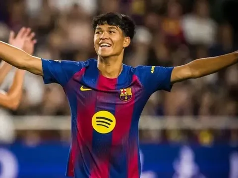 PSG chiêu mộ tài năng trẻ gốc Philippines của Barcelona