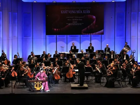 Sôi động các chương trình nghệ thuật chuyên nghiệp chào mừng Đại hội lần thứ XIV của Đảng