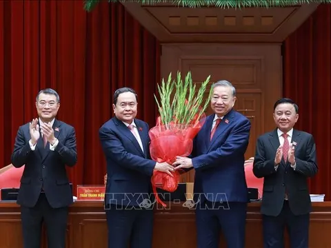 Thống nhất tuyệt đối bầu đồng chí Tô Lâm giữ chức Tổng Bí thư Ban Chấp hành Trung ương Đảng khóa XIV