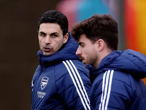 Huấn luyện viên Mikel Arteta cảnh báo các học trò trước trận gặp Man United