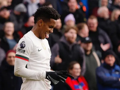 "Ngôi sao" trẻ Chelsea đi vào lịch sử Premier League