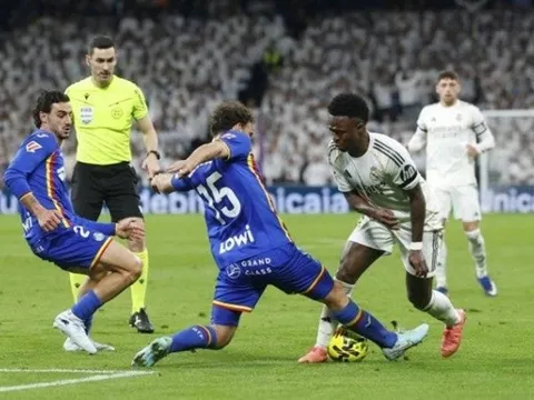 Real Madrid thua sốc trên sân Bernabeu, Rudiger gây phẫn nộ