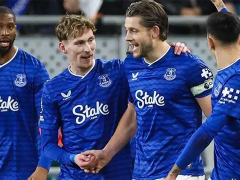 Everton 2-0 Burnley: Nuôi giấc mộng châu Âu