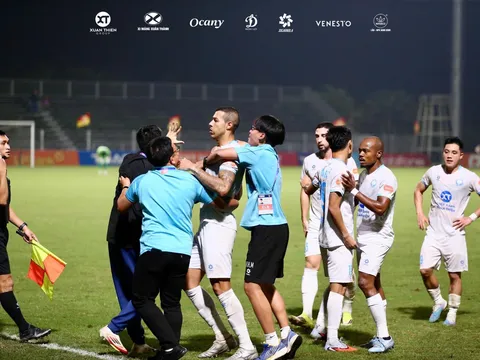 Vòng 15 V.League 2025-2026: Thép Xanh Nam Định vào phom, Công an Hà Nội thua trận đầu tiên