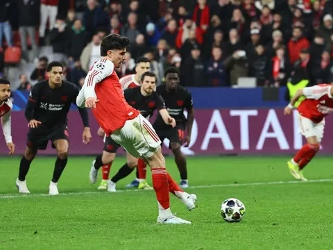 Arsenal "hút chết" tại Đức, Chelsea "gục ngã" trước PSG trên đất Pháp
