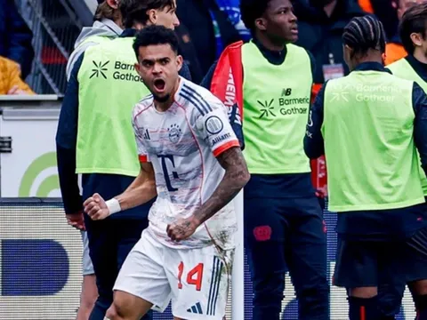 Bayern Munich thoát thua Leverkusen dù nhận 2 thẻ đỏ