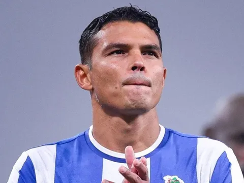 Thiago Silva thiết lập cột mốc phi thường trong sự nghiệp