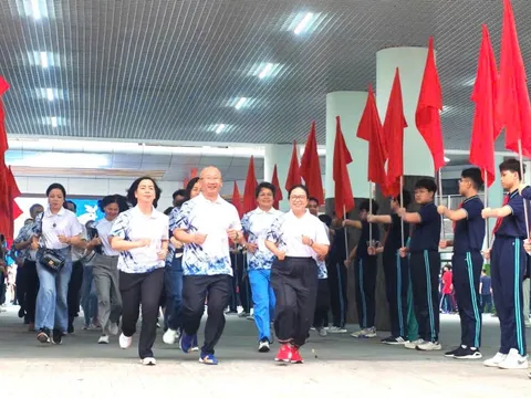 Phường Giảng Võ: Hơn 1.000 người tham gia Ngày chạy Olympic vì sức khỏe toàn dân