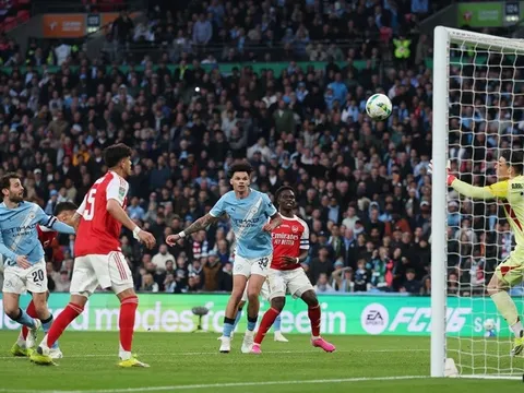 Man City phá tan mộng ăn 4 của Arsenal