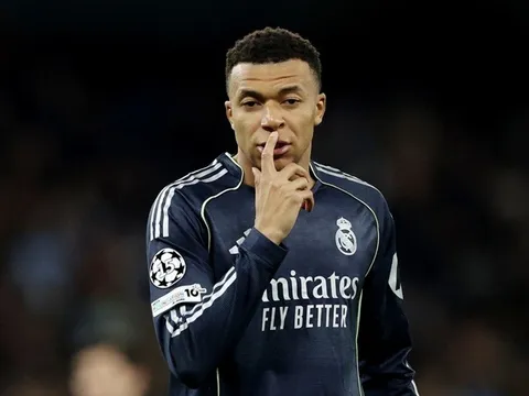 Nội bộ Real Madrid "dậy sóng" với chấn thương của Kylian Mbappe