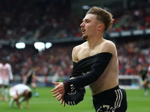 Bayern Munich ngược dòng kịch tính, Dortmund giành trọn 3 điểm