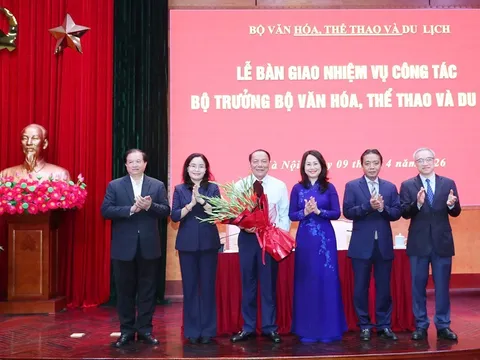 Bàn giao nhiệm vụ công tác Bộ trưởng Bộ Văn hóa, Thể thao và Du lịch