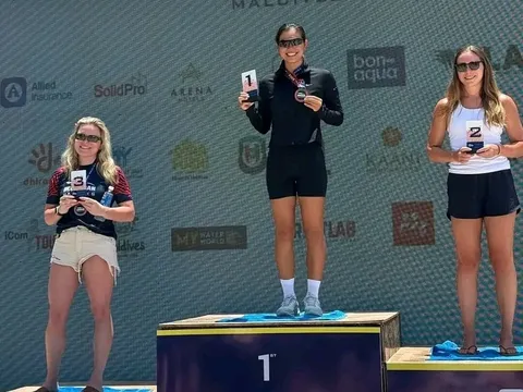 Ánh Viên giành 4 huy chương vàng tại Giải Bơi biển Oceanman Maldives 2026