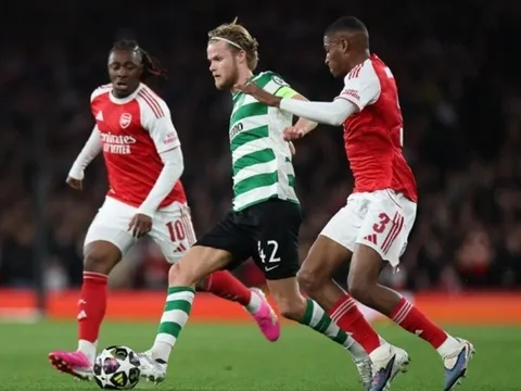 Arsenal đoạt vé vào bán kết Champions League