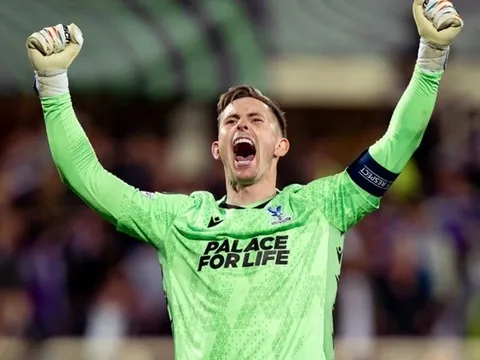 Crystal Palace lập kỳ tích tại đấu trường Conference League