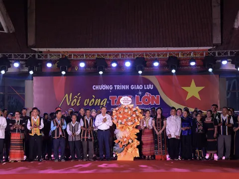 “Nối vòng tay lớn” - Bản hòa ca của tinh thần đoàn kết và sắc màu văn hóa dân tộc