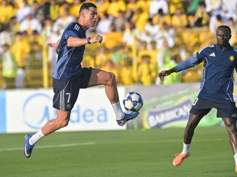 Cristiano Ronaldo sắp chạm giấc mơ cùng con trai thi đấu