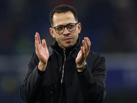 Chelsea sa thải huấn luyện viên trưởng Liam Rosenior