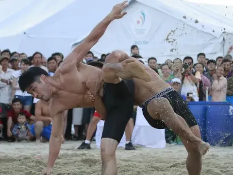 Việt Nam đăng cai Giải vô địch Vật Bãi biển thế giới 2026