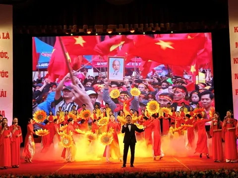 Tăng cường thông tin, tuyên truyền sâu rộng thi đua thực hiện thắng lợi nhiệm vụ phát triển kinh tế - xã hội