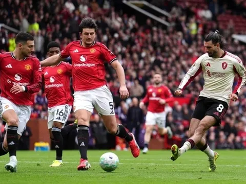 Man United đoạt vé dự Champions League sau trận thắng Liverpool