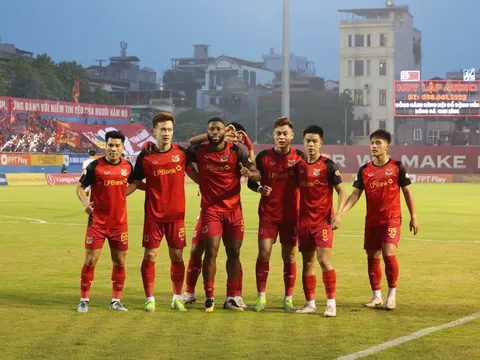 Vòng 22 V.League 2025-2026: Ninh Bình chiếm vị trí thứ 3 của Hà Nội