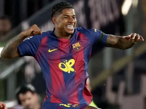Cùng Barcelona vô địch La Liga, Rashford và Cancelo đi vào lịch sử