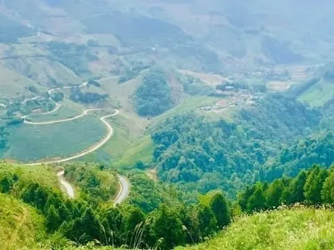 200 vận động viên tham gia Giải đua Xe đạp địa hình “MTB - Chinh phục Bản Lầu - bản hùng ca biên cương - LCC9"