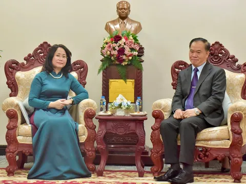 Bộ Văn hóa, Thể thao và Du lịch Việt Nam đã giúp Lào tổ chức chương trình nghệ thuật chưa từng có