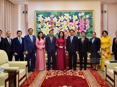Vun đắp tình nghĩa Việt - Lào từ những nhịp cầu văn hóa