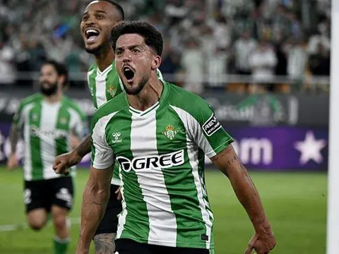 Antony cùng Real Betis lập kỳ tích sau hơn 2 thập kỷ