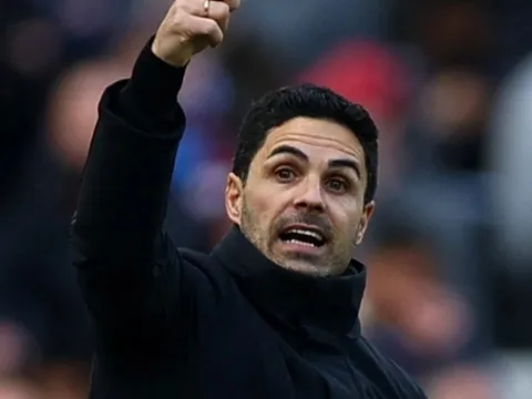 Ông Mikel Arteta đổi đời, Arsenal phá kỷ lục tài chính