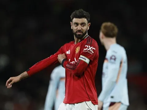 Bruno Fernandes chạm đỉnh, Man United săn 2 "bom tấn"