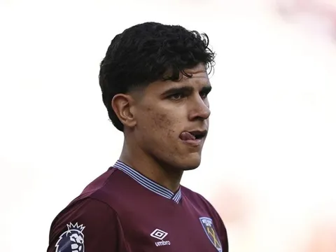 Đội hình West Ham bị "xâu xé" sau khi xuống hạng