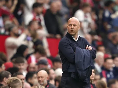 Liverpool sa thải huấn luyện viên Arne Slot, Chelsea hét giá 120 triệu euro cho Joao Pedro