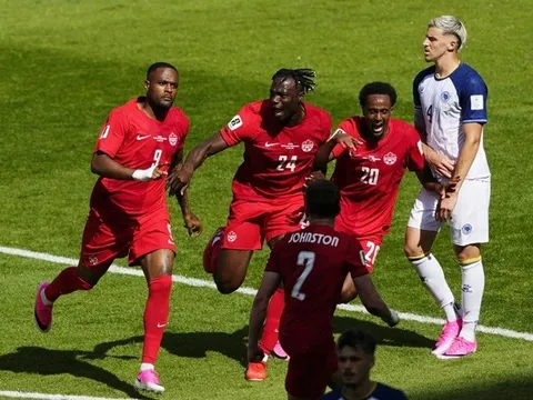 Canada giành điểm số đầu tiên trong lịch sử World Cup