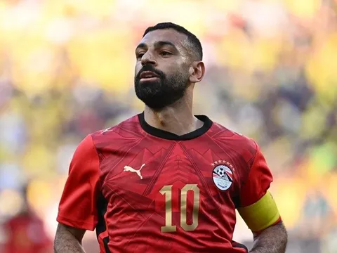 FIFA yêu cầu Ai Cập sửa áo đấu, tuyển Anh nhận lại đồ bị mất