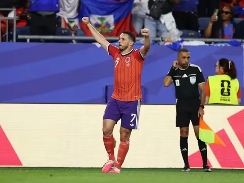 John McGinn giúp Scotland lên ngôi đầu bảng, Australia gây sốc trước Thổ Nhĩ Kỳ