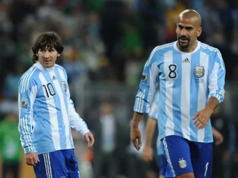Uruguay gặp sự cố hy hữu, Argentina được khuyên giảm phụ thuộc vào Messi