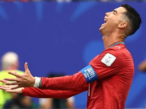 Ronaldo lập kỷ lục nhưng "tịt ngòi", Bồ Đào Nha bị CHDC Congo cầm hòa