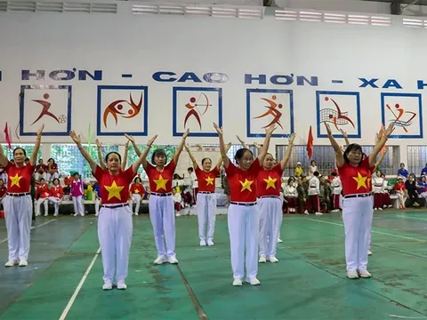 Hơn 280 vận động viên tranh tài Giải các Câu lạc bộ Thể dục dưỡng sinh, dân vũ TP. Cần Thơ mở rộng 