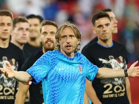 Modric đi vào lịch sử, Neymar sẵn sàng tái xuất cùng Brazil