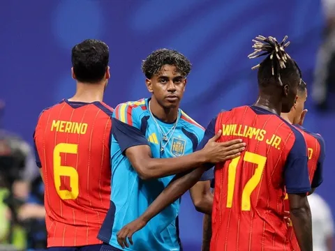 Tây Ban Nha trả giá đắt, Uruguay khép lại kỳ World Cup thất vọng