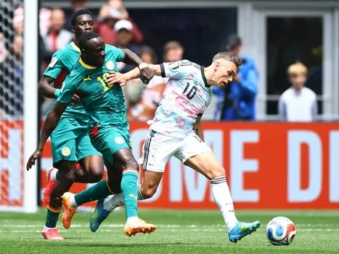 Arsenal đạt thỏa thuận bán Trossard cho Besiktas