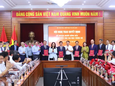 Trao quyết định bổ nhiệm người đứng đầu các cơ sở giáo dục Đại học thuộc Bộ Văn hóa, Thể thao và Du lịch