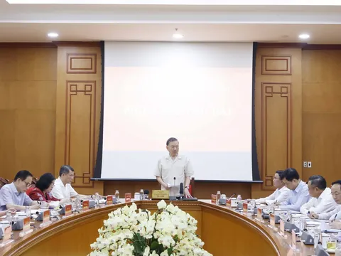 Tổng Bí thư, Chủ tịch nước: Từng bước chuyển mạnh tư duy từ quản lý văn hóa sang kiến tạo phát triển