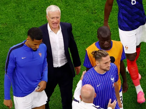 Huấn luyện viên Deschamps lập kỷ lục World Cup